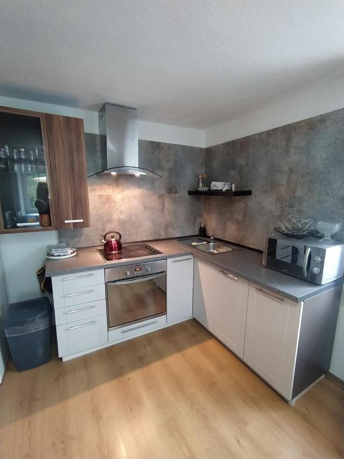 Apartman Karin Huty Exterior foto