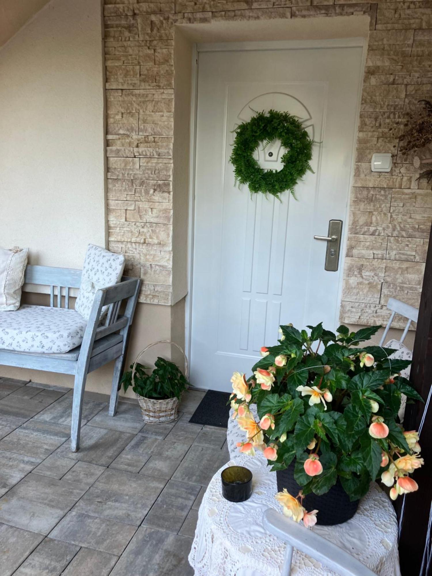 Apartman Karin Huty Exterior foto